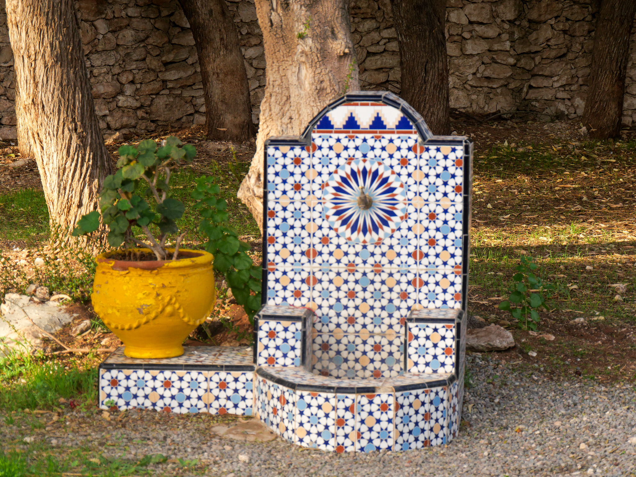 Brunnen mit Frischwasser in Marokko auf Campingplatz