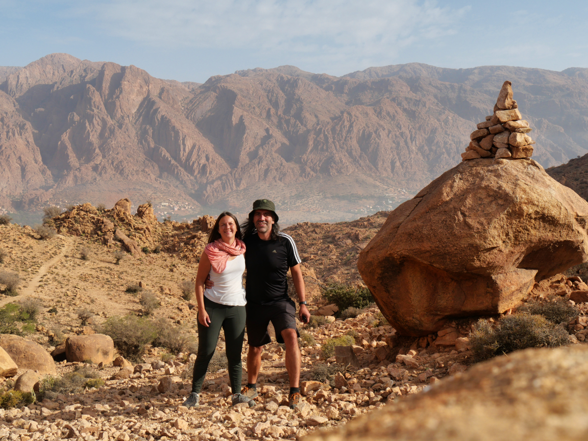 Marokko mit dem Camper 13 Martina und Marek auf einer Wanderung ins Tal der Ammeln