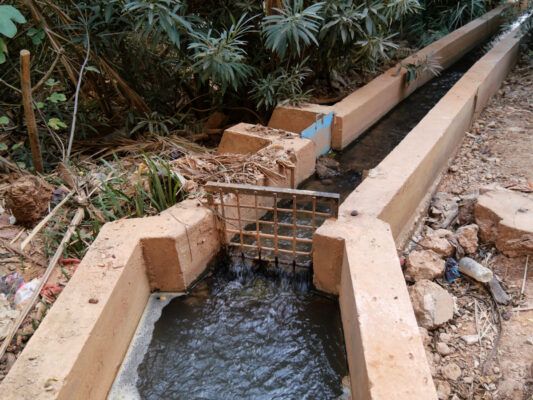 Wassersystem zur Bewässerung in der Ait Mansour Schlucht