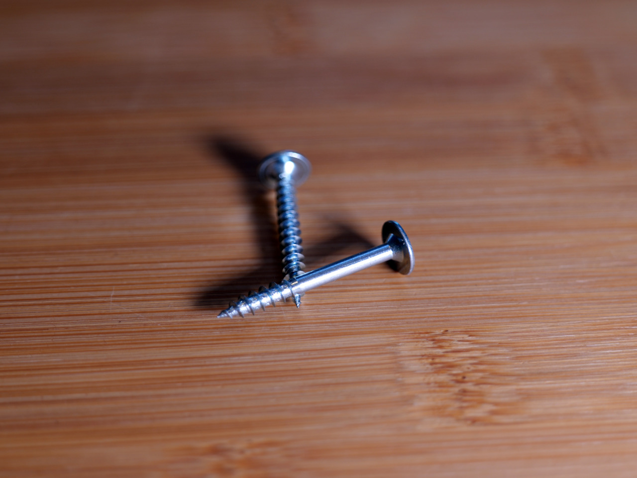 30mm Tellerkopfschraube mit Teilgewinde