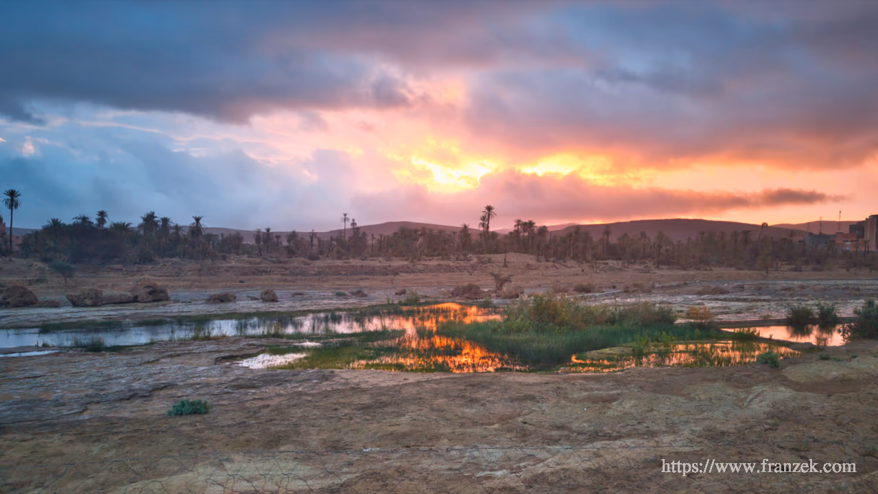 Süd-Marokko Mietwagen-Route: Kosten & Tipps (Anti-Atlas) 28 Blick auf einen Fluss bei Tata bei Sonnenuntergang