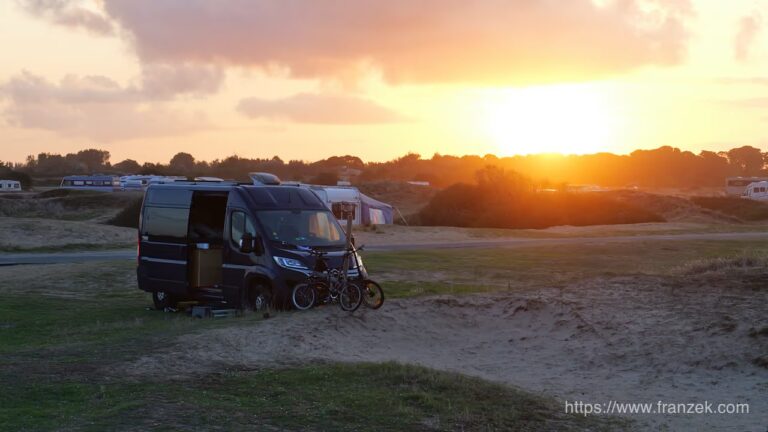 Frankreichs Atlantikküste mit dem Camper – Von der Bretagne bis in die Landes 4 hero camper sonnenuntergang
