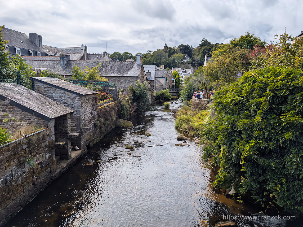 Frankreichs Atlantikküste mit dem Camper – Von der Bretagne bis in die Landes 8 Pont-Aven mit Fluss und Ortskern