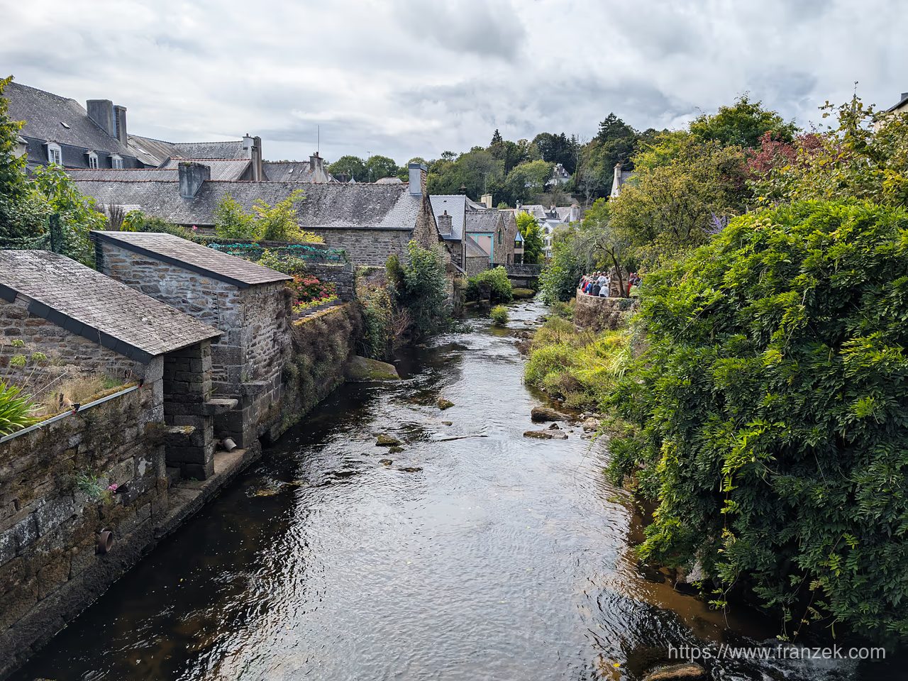 Frankreichs Atlantikküste mit dem Camper – Von der Bretagne bis in die Landes 8 Pont-Aven mit Fluss und Ortskern